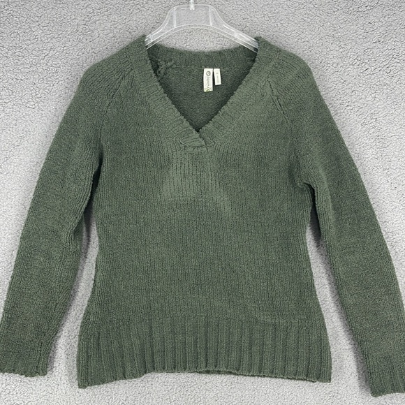 Wooby green v-neck long sleeve knit sweater women’s size small stretch material - Picture 2 of 11